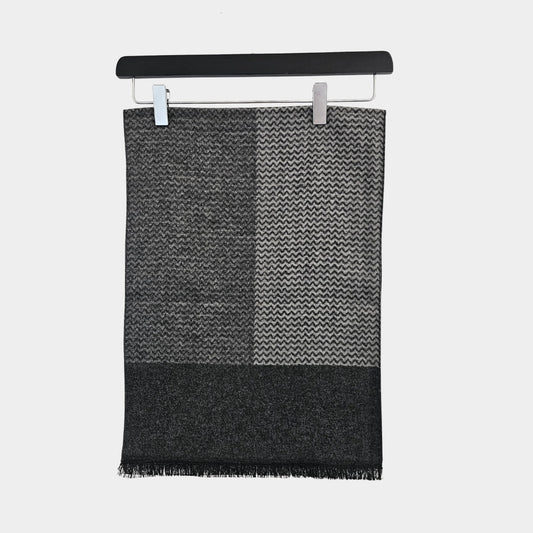 Grey Scarf - Stylish and Versatile Accessory - THEGENTSEDIT